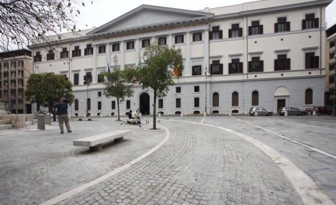 Taranto: Adm scopre punti scommesse abusivi, 100 mila euro di multa