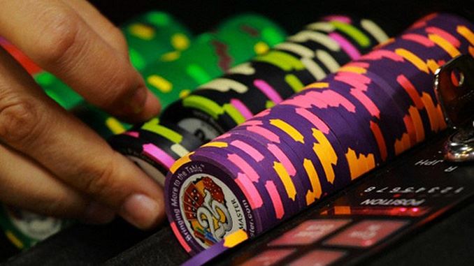 Poker live: un 'ponte' da 300mila euro garantiti e tantissimi tornei