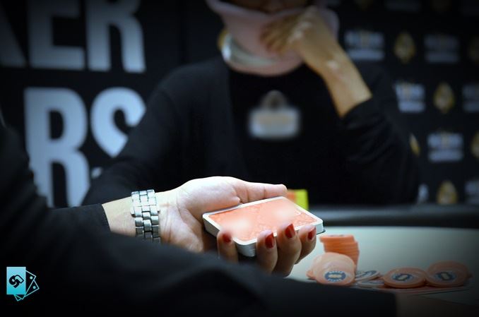 Il problema dell'assenza di dealer nel poker live, un tema assolutamente da affrontare e risolvere