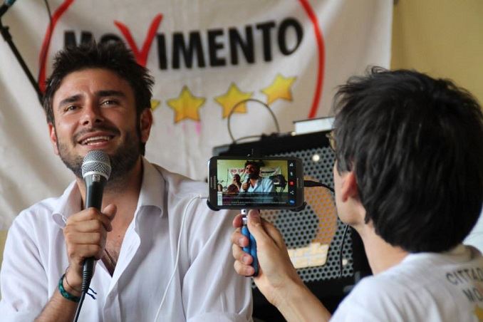 Di Battista: 'Stampa spera in Salvini per reintroduzione pubblicità al gioco'