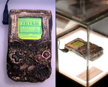 A New York un Game Boy sopravvissuto ai bombandamenti della guerra del Golfo