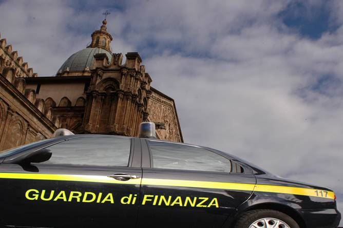 Gdf di Palermo sequestra un centro scommesse 