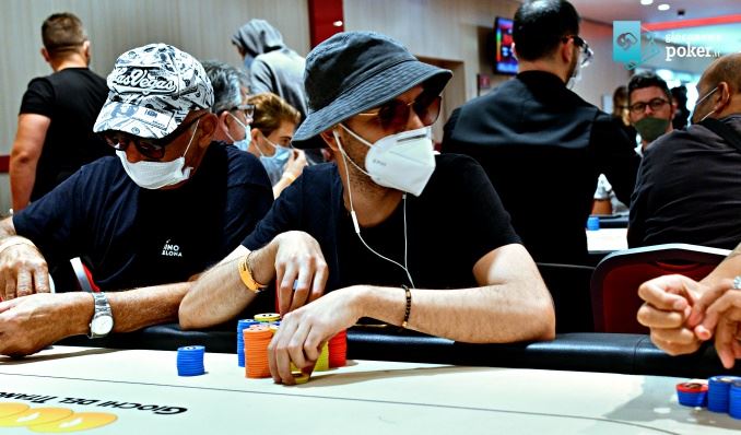 Andrea Shehadeh domina il Day2 di IPO 888Poker di San Marino: 'Deeprun e poi senza mai girare le carte'