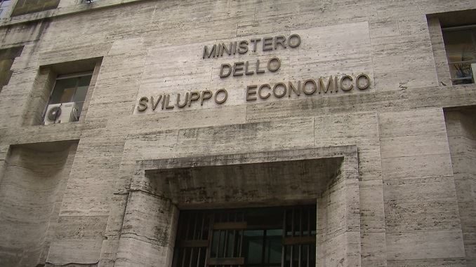 Legge gioco Puglia, sindacati al Mise: '800 punti vendita verso la chiusura'