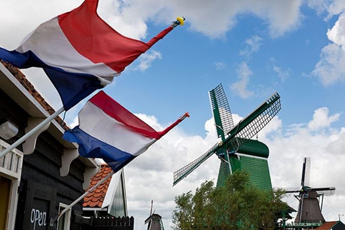 Olanda: la guida del regolatore per il controllo degli apparecchi nei bar
