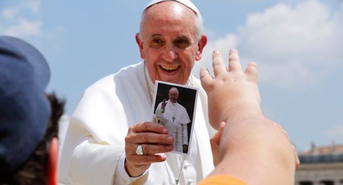 Papa Francesco 'bannato' da PokerStars? Città del Vaticano nel mercato grigio del poker online