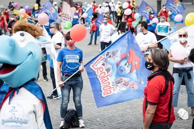 Oltre 350 lavoratori dei parchi divertimento d'Italia in piazza a Roma