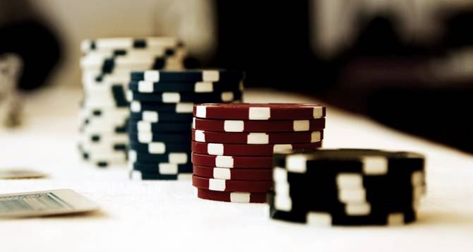 Delega fiscale: come e cosa potrebbe cambiare per il poker live e online