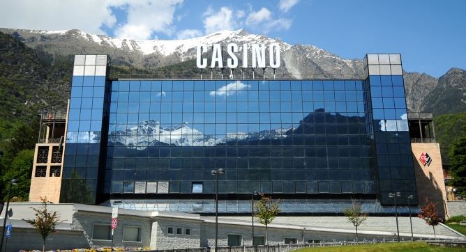 Poker a Saint Vincent, Ferrero (M5S) chiede costi e benefici dei tornei