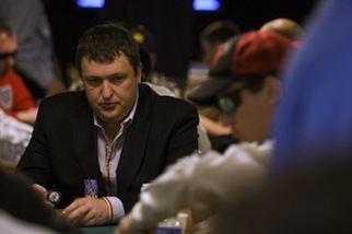 Il poker player Tony G lascia il tavolo verde per il Parlamento Europeo