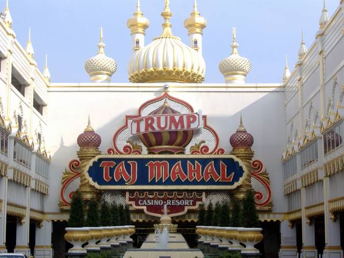 Trump Taj Mahal: al via i lavori di rimozione all'esterno del casinò