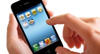 Gli italiani preferiscono il mobile: il 37% degli utenti online ogni giorno è da smartphone