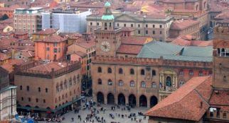 Bologna: ordinanza orari sale, su aliquote Tasi e locali slot-free ‘meglio interventi formativi’