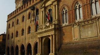 Comune Bologna, Tomassini presenta odg orari sale giochi