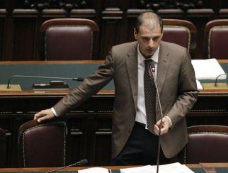 Decreto enti locali, Giorgetti: “Continuità erariale con le nuove regole sul gioco” e Lombardia annuncia censura