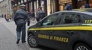 Gdf Torino: due apparecchi da gioco illegali sequestrati in un bar