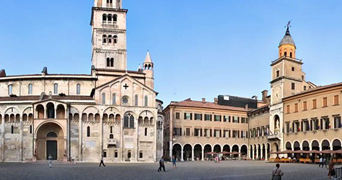 Modena: 'Gioco vietato negli edifici di proprietà comunale'