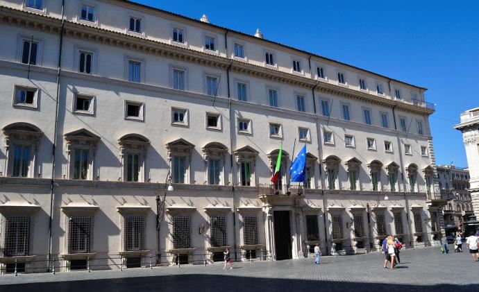 Renzi: “Parte dei decreti fiscali in CdM il 21 aprile"