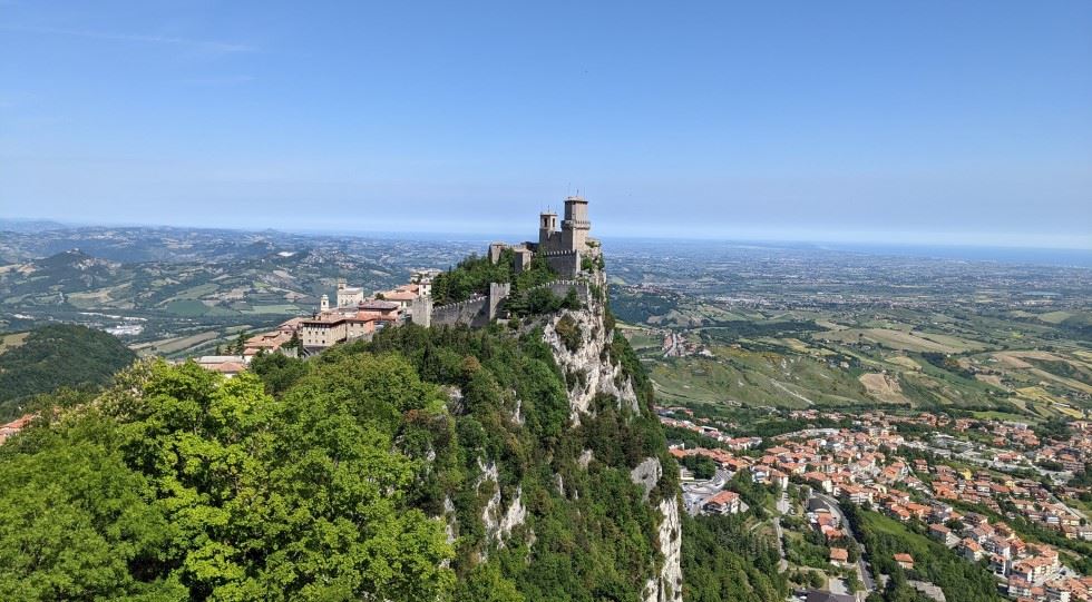 San Marino, foto di Matteo Panara (Unplash)