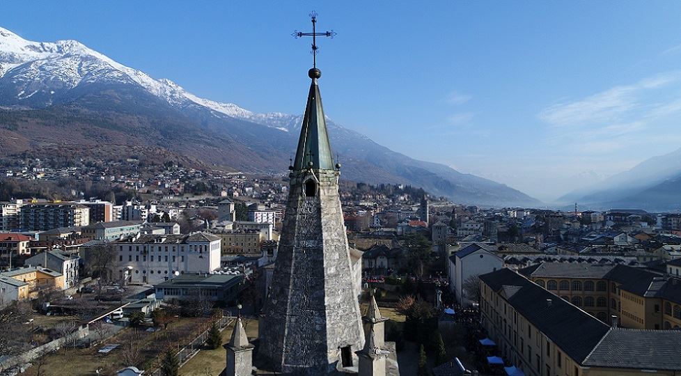 Aosta, foto di PieroMobile su Unsplash