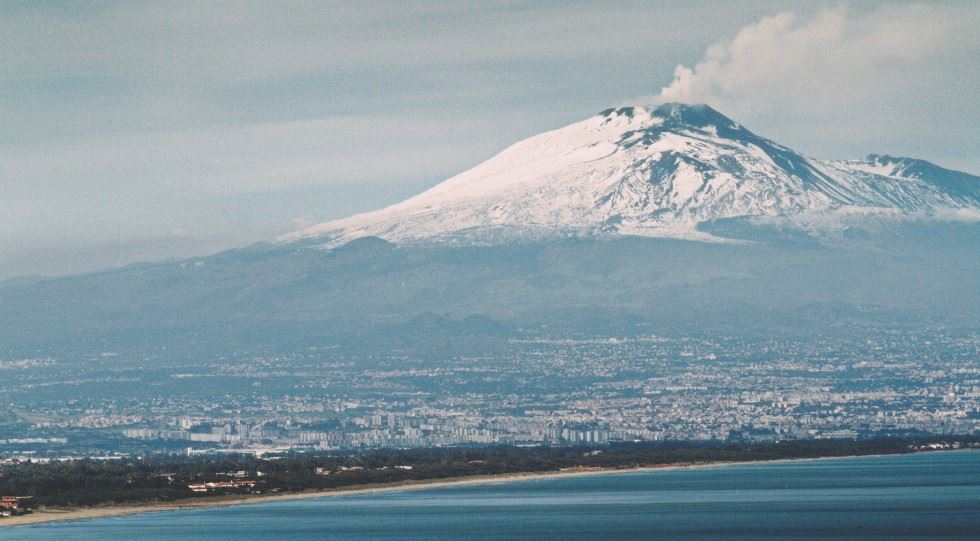 Catania, Etna - Foto di Samir Kharrat (Unsplash)