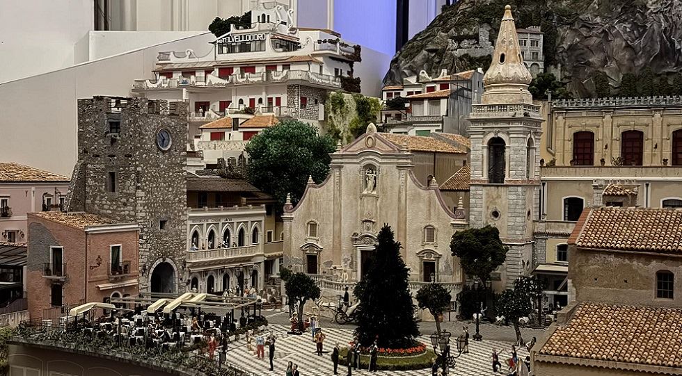 Taormina in miniatura, foto tratta dalla pagina Facebook di Cateno De Luca