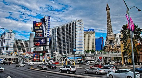 Il Bally's Las Vegas Hotel & Casino @Thomás Del Coro from Las Vegas, Nevada, Usa su Commons Wikimedia