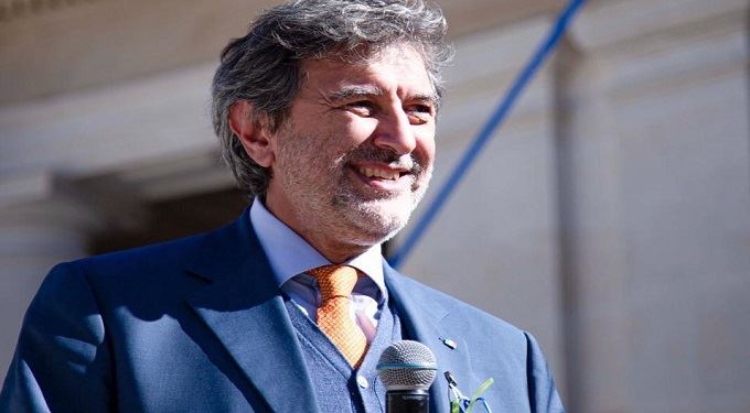 Nella foto: il governatore dell'Abruzzo Marco Marsilio © Pagina Facebook ufficiale 