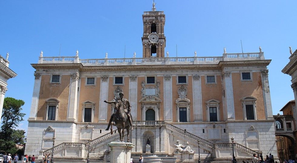 Palazzo Senatorio - Sede Comune di Roma - Fonte - Wikipedia.jpg